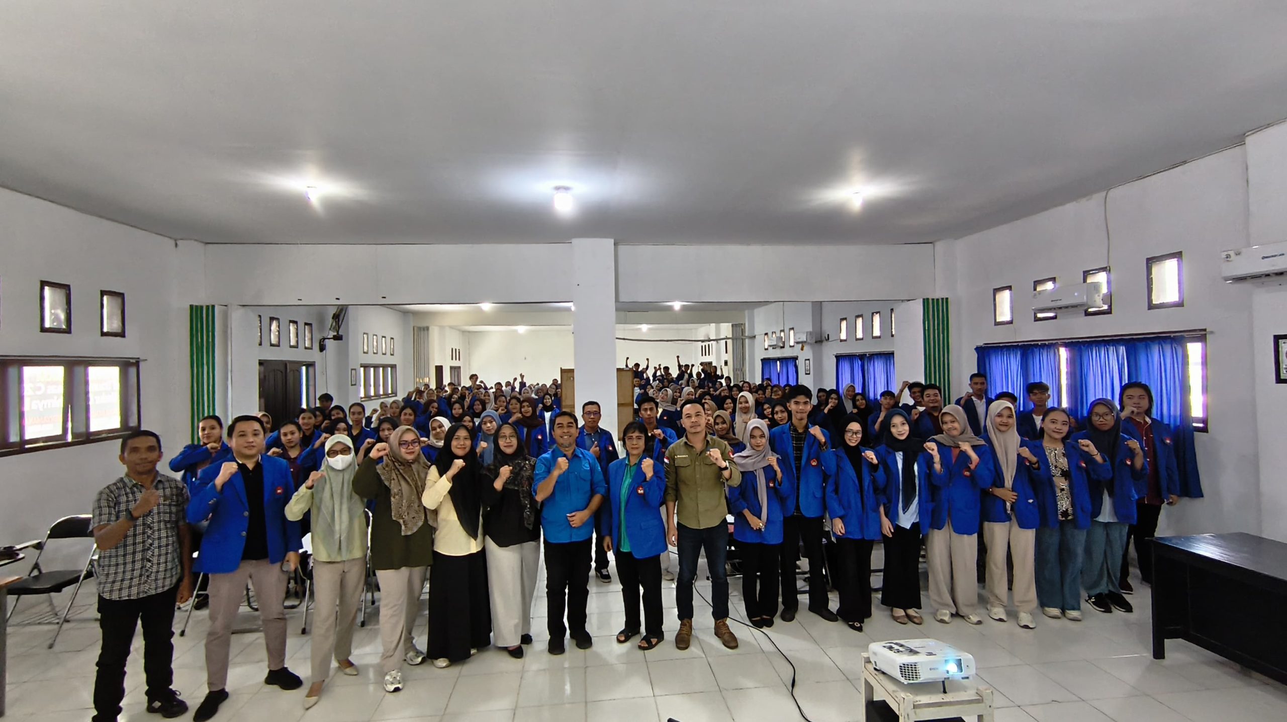 146 Mahasiswa FKM Untika Luwuk Ikuti Pembekalan PBL 1